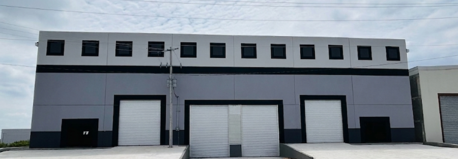 NAVE INDUSTRIAL EN RENTA ESCOBEDO. 3,800 m2 - Fachada 1